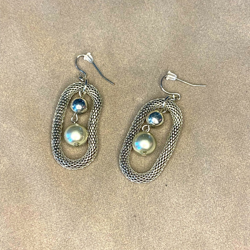 Premier Designs earrings